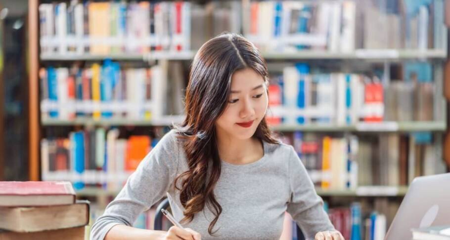 Como retomar o ritmo de estudos para concursos e vestibulares após as férias