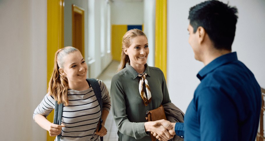 Como apoiar crianças e adolescentes na adaptação a uma nova escola no meio do ano