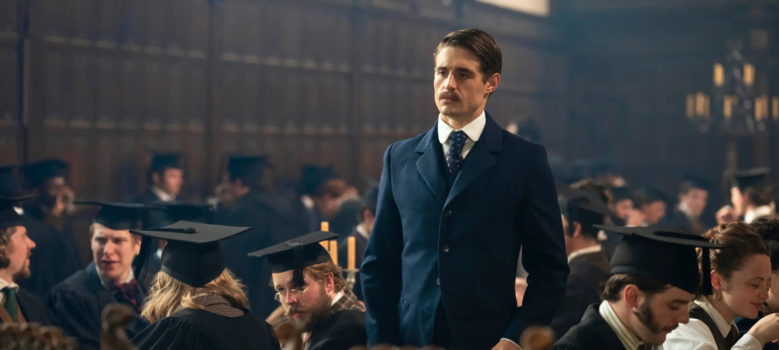 Sophie Skelton integra elenco da 2ª temporada de Young Sherlock ao lado de Max Irons
