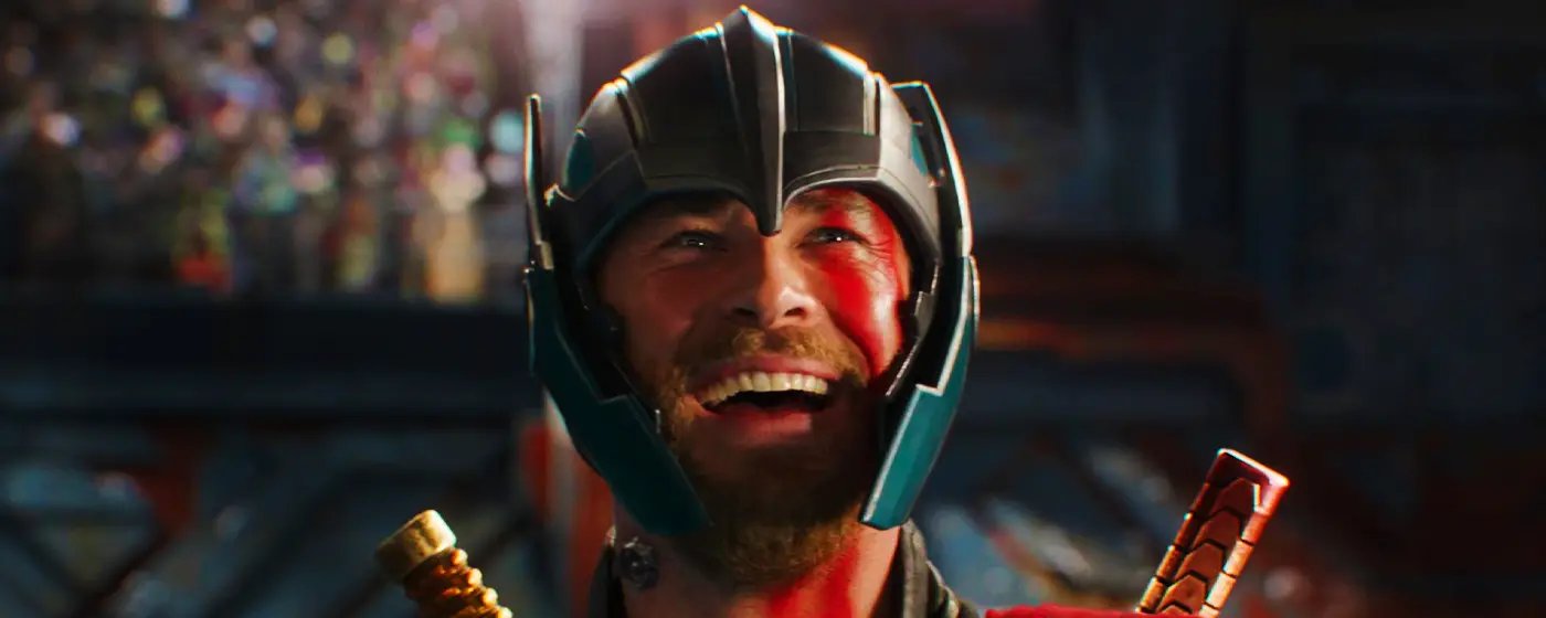 Mudança de Tom nos Filmes do Thor Gera Críticas, Mas a Popularidade Continua Alta