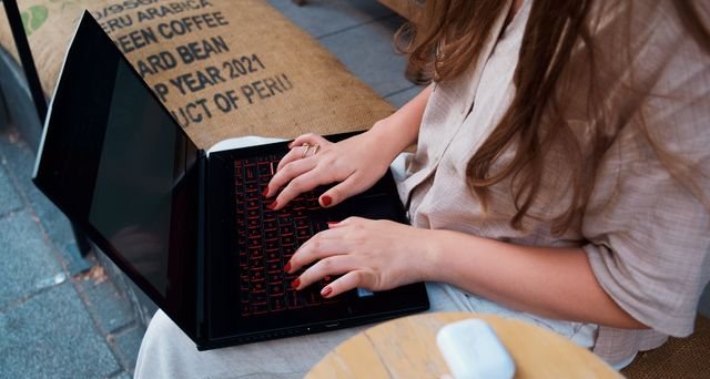 PUC RS disponibiliza 45 cursos gratuitos e online com inscrições abertas