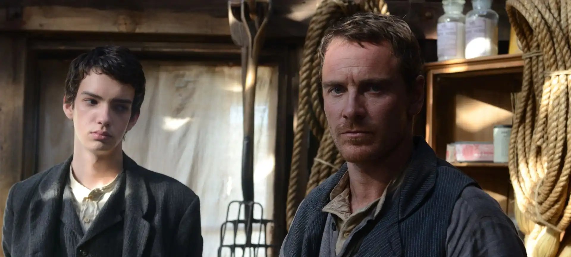 Western de Michael Fassbender de 2015 está disponível gratuitamente na Tubi