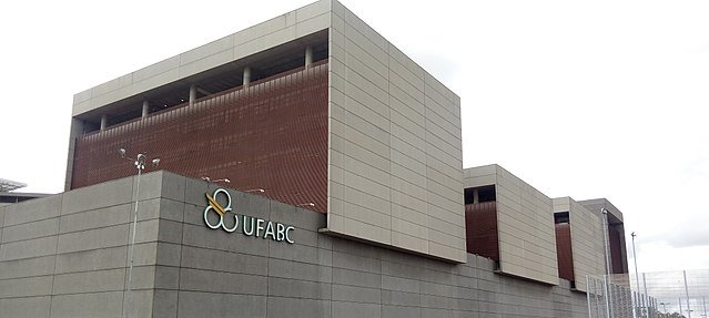 Terminam hoje as inscrições para 3300 vagas em cursos gratuitos da UFABC com bolsa de R$ 200