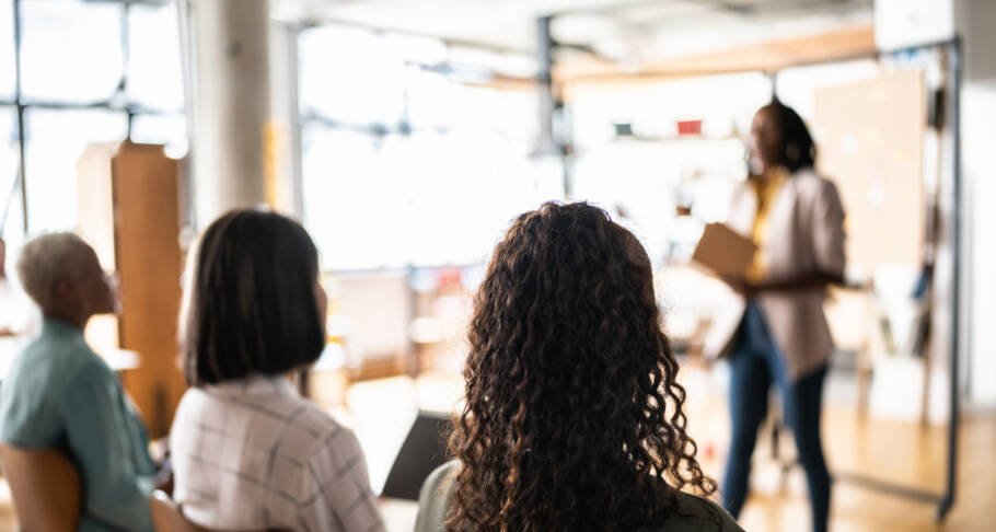 Curso gratuito de empreendedorismo em São Paulo oferece 500 vagas para gestão de negócios