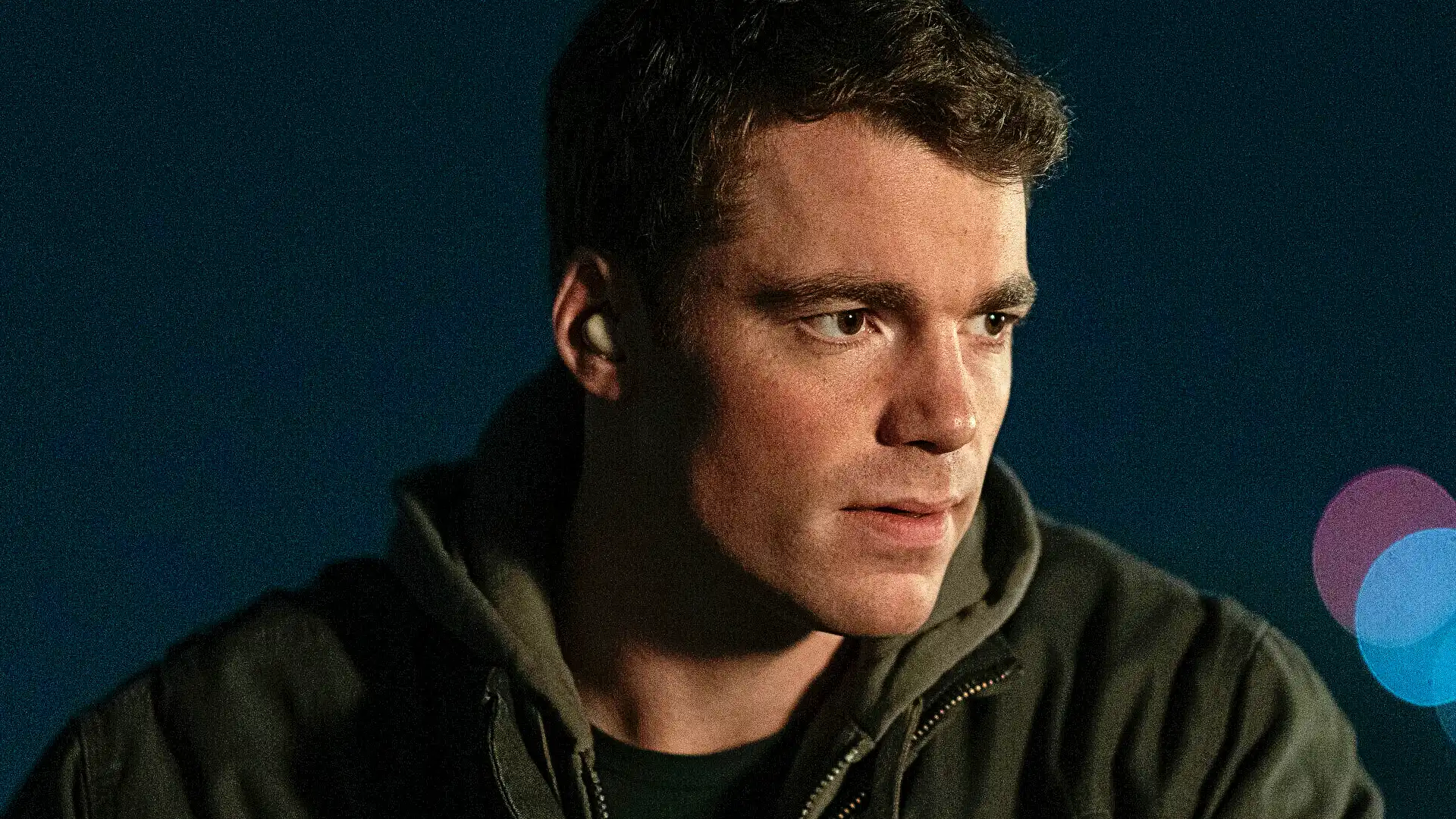 Gabriel Basso antecipa quarta temporada intensa de The Night Agent com novos personagens e mais ação