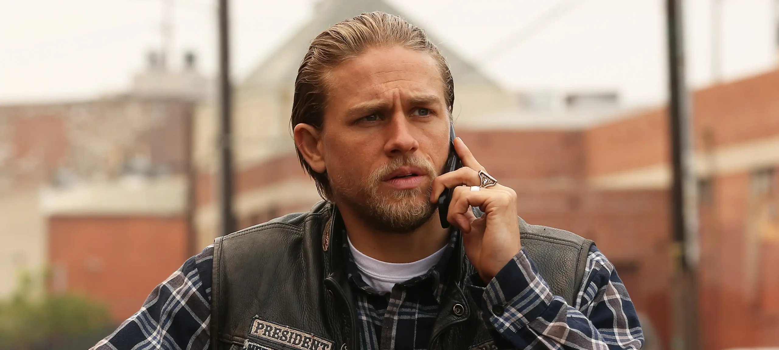 Criadores de Criminal esclarecem atraso na estreia da série no Prime Video