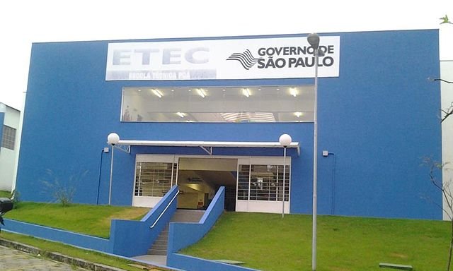Etecs oferecem vagas em cursos técnicos gratuitos EAD e especialização técnica em São Paulo