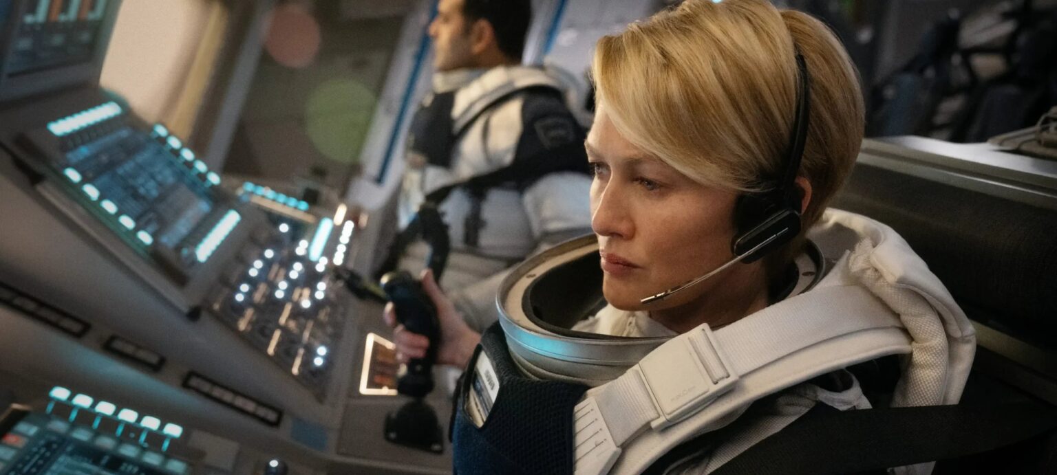 Série “For All Mankind” encerra sexta temporada com final ambicioso, diz Mireille Enos
