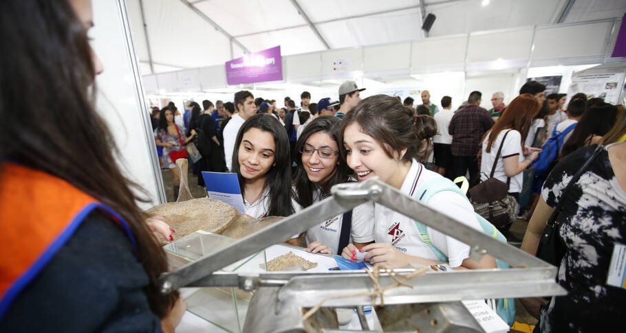 Feira da USP reúne cursos, profissões e dicas para vestibulandos com entrada gratuita