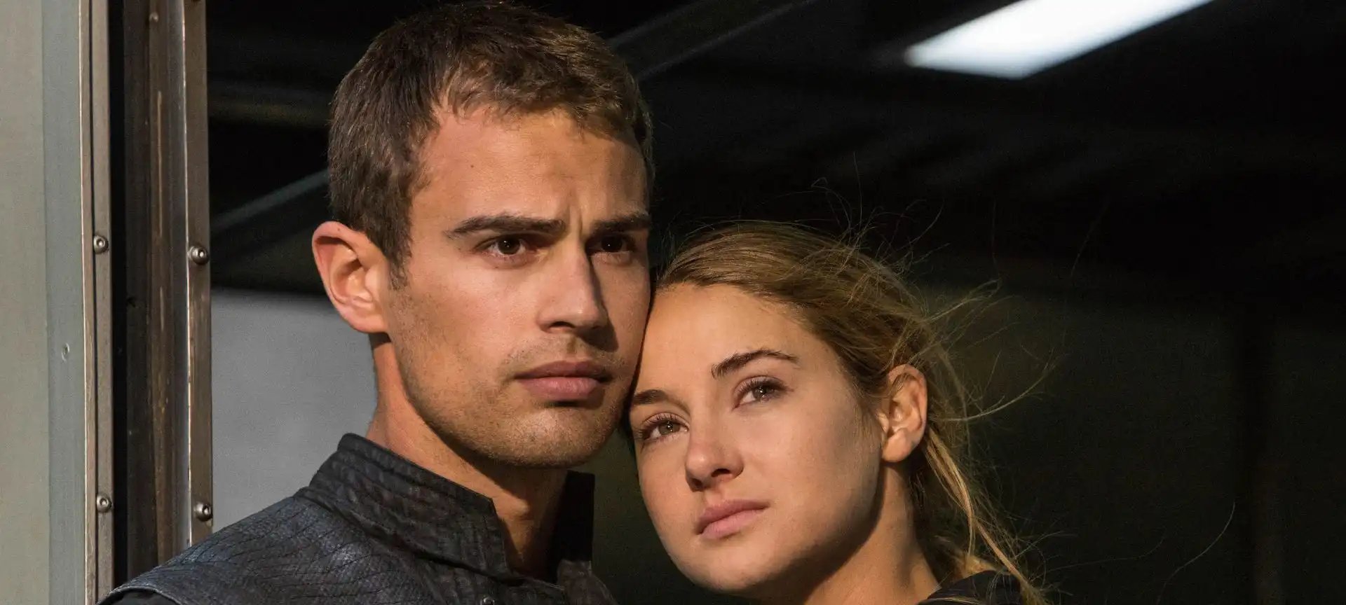 Franquias distópicas dominam concorrência no streaming com destaque para The Hunger Games e Divergent