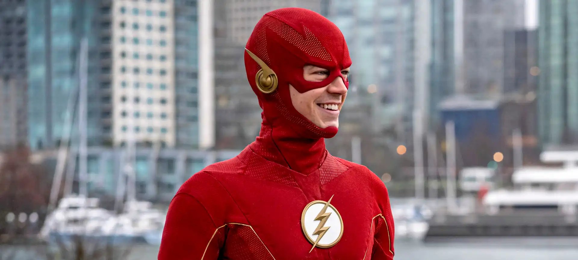Grant Gustin confirma interesse em retornar como Flash no novo universo DC de James Gunn