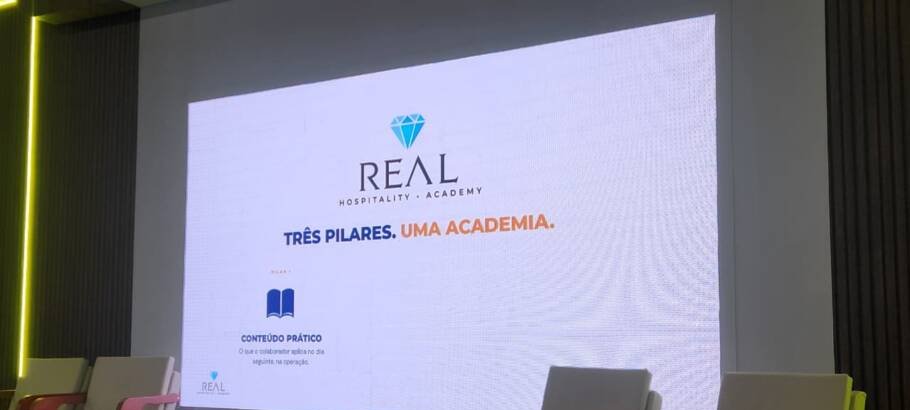 Real Hospitality Academy lança plataforma gratuita para capacitação na hotelaria
