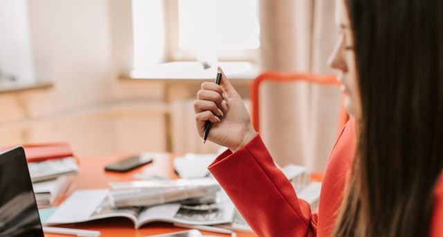 Santander e SoulCode oferecem 10 mil vagas gratuitas em cursos de Inteligência Artificial e Marketing Digital
