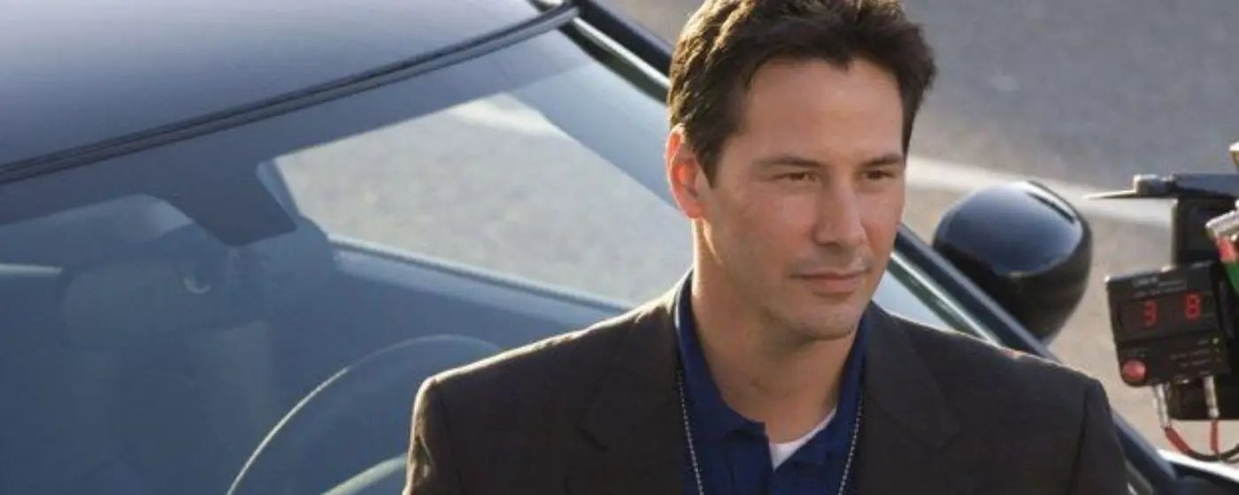 Filme Street Kings, estrelado por Keanu Reeves, retorna ao streaming após quase 20 anos