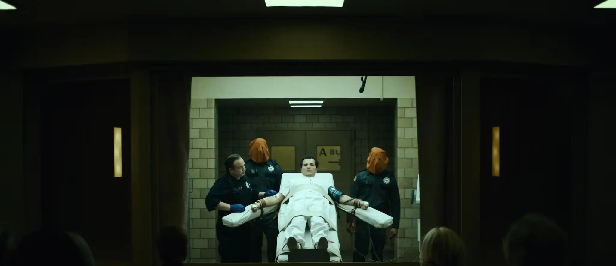 Mike Flanagan lança teaser e revela detalhes do novo filme The Exorcist: Martyrs