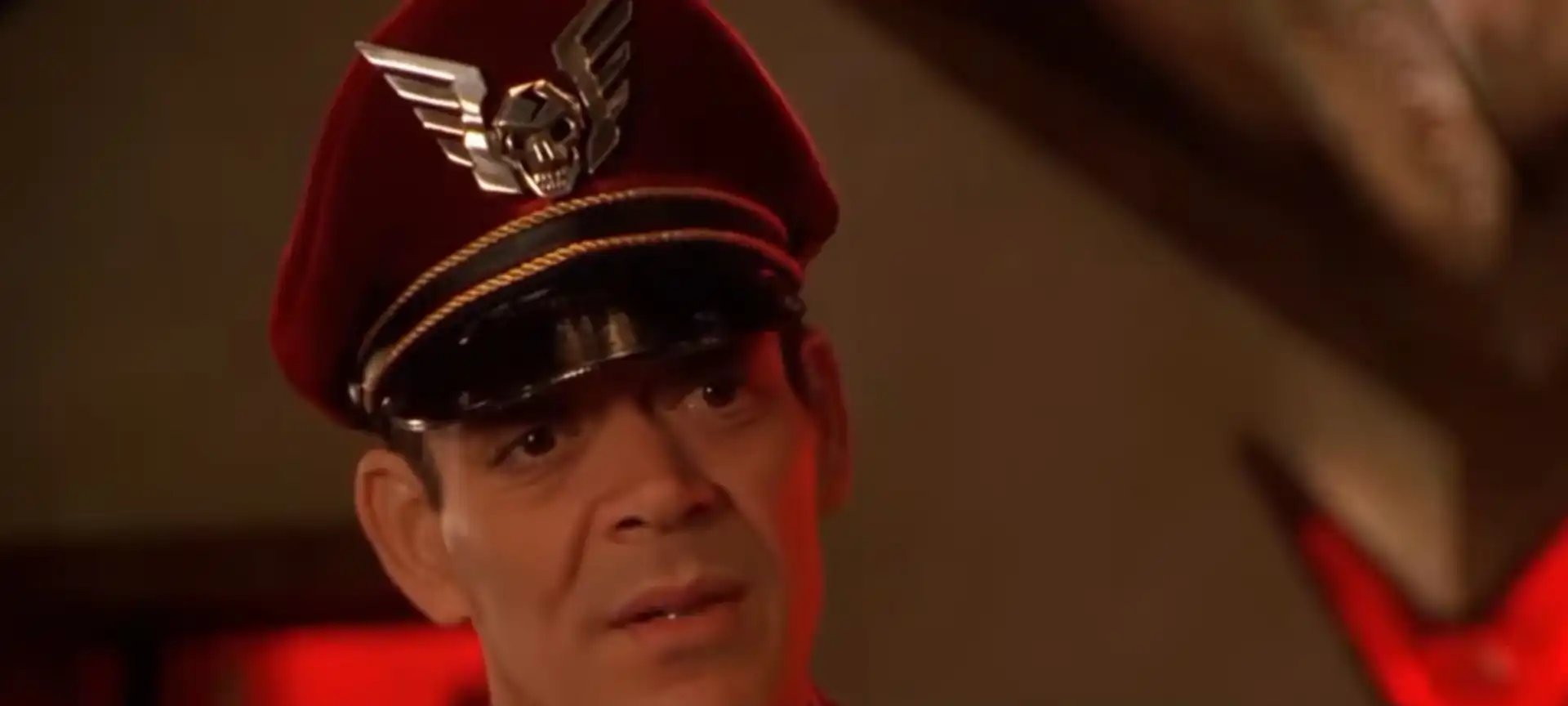 Novo filme de Street Fighter terá desafio grande para superar o legado de Raul Julia