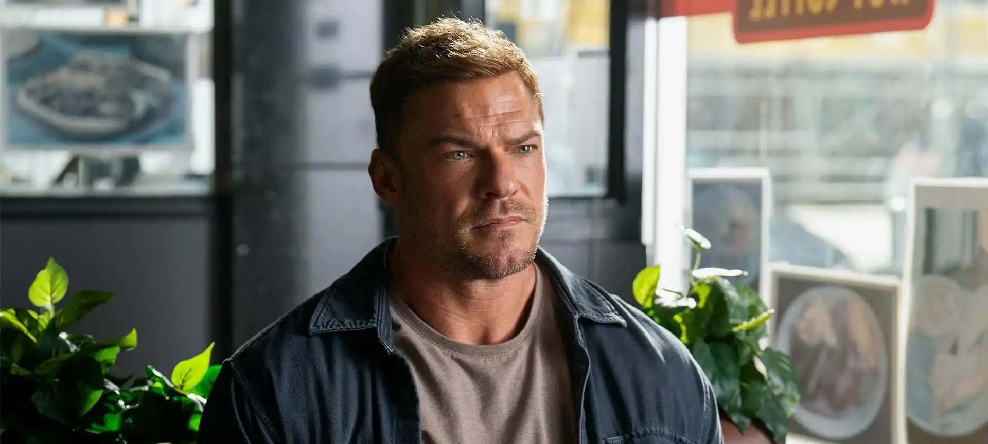 Alan Ritchson terá em 2028 a chance de se firmar como estrela do cinema além do streaming