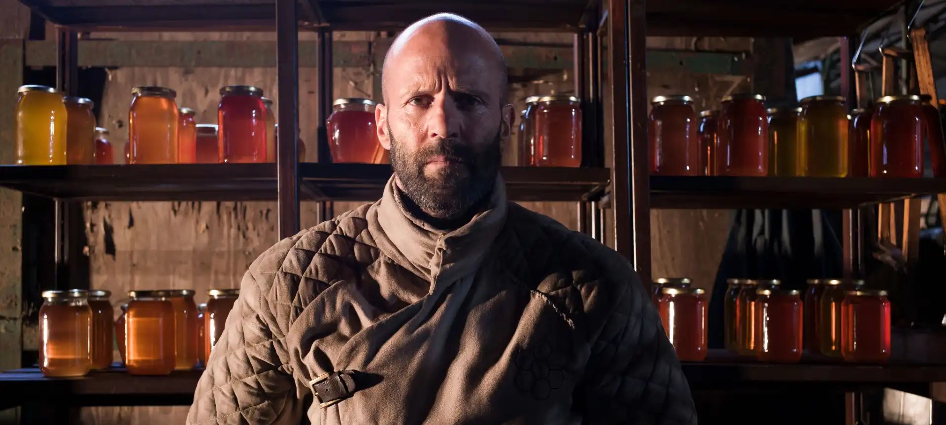 Jason Statham retorna em janeiro de 2027 com The Beekeeper 2