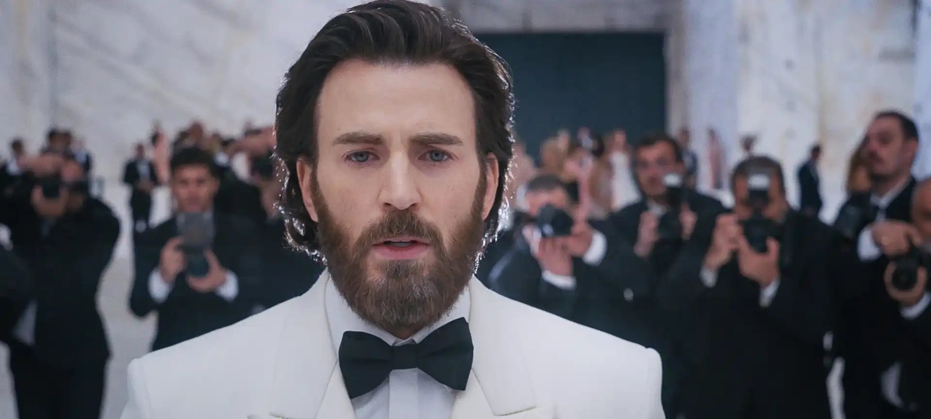 Filme mais recente de Chris Evans antes de Avengers: Doomsday recebe avaliação mista no Rotten Tomatoes
