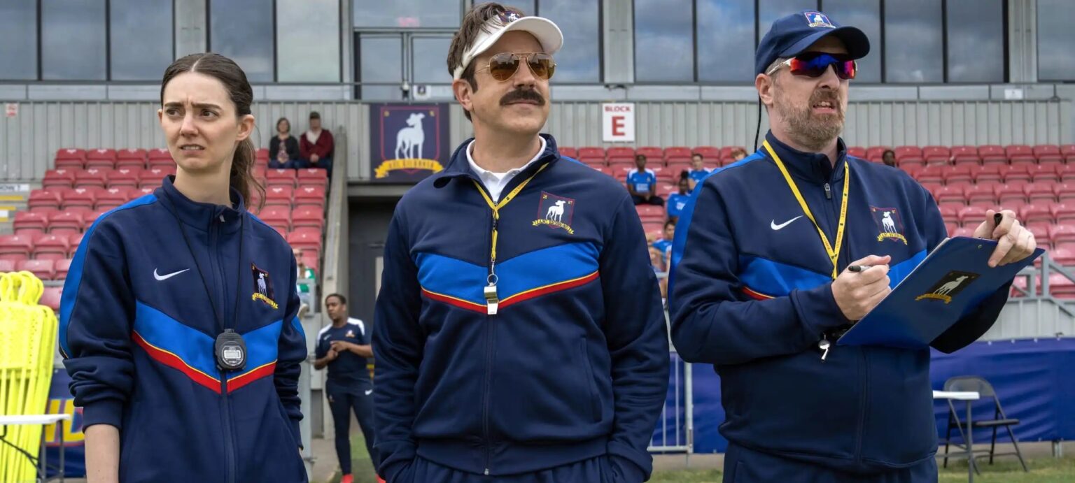 Temporada 5 de Ted Lasso segue sem data e sem início da produção, afirma Jason Sudeikis