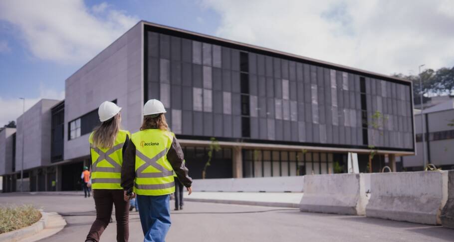 ACCIONA abre inscrições para trainee 2027 com formação internacional e contratação CLT