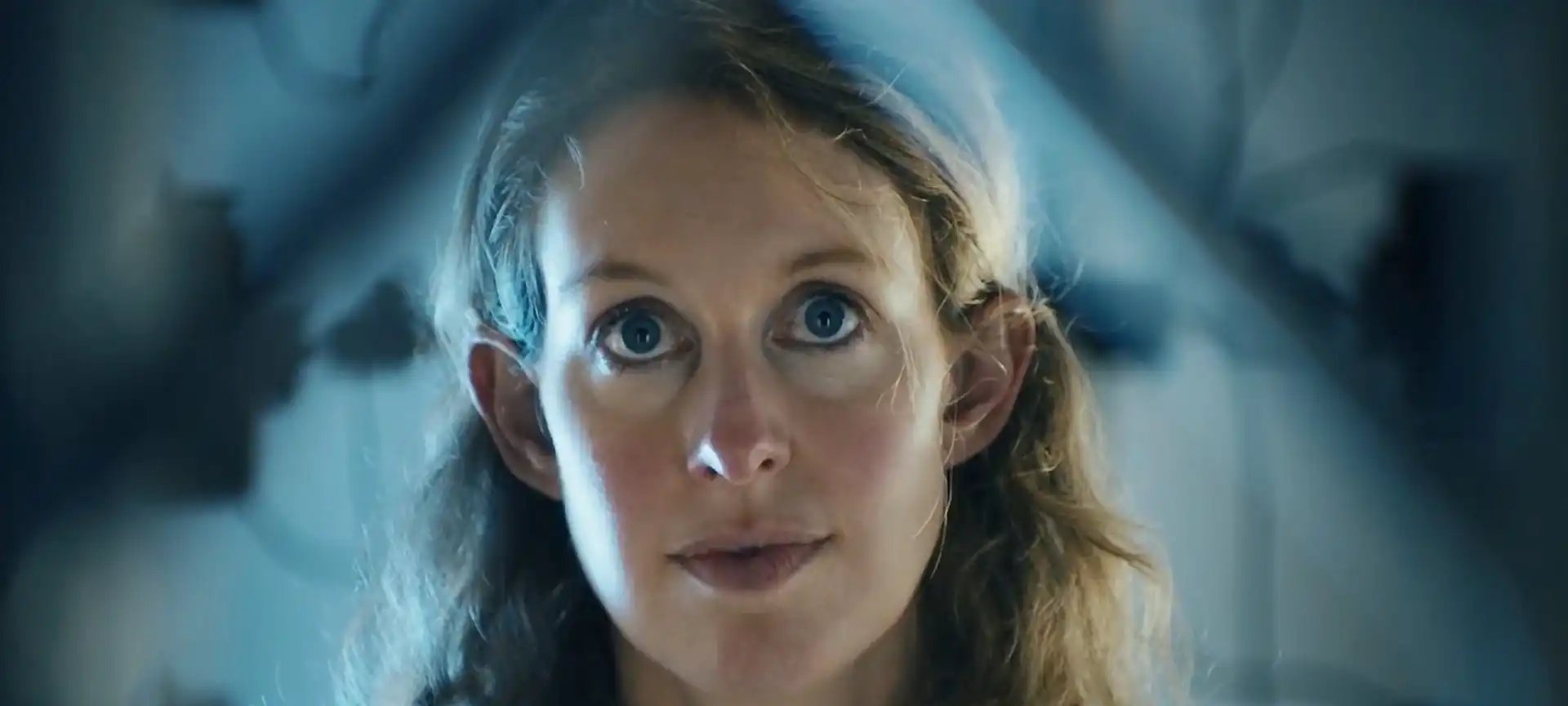Documentário “You Can See Everything” traz dúvidas não esclarecidas sobre Elizabeth Holmes