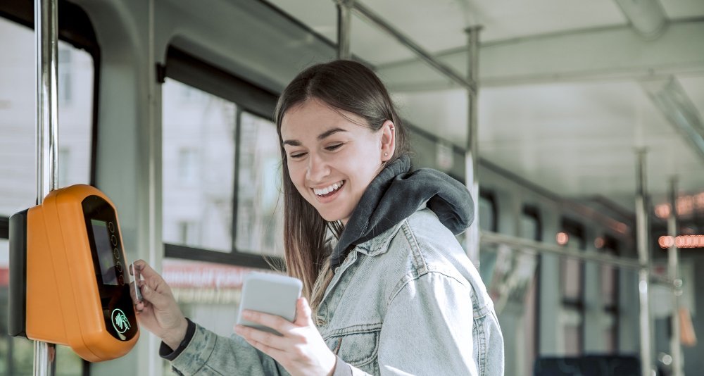 Vale-transporte obrigatório: entenda desconto, cálculo e principais exceções